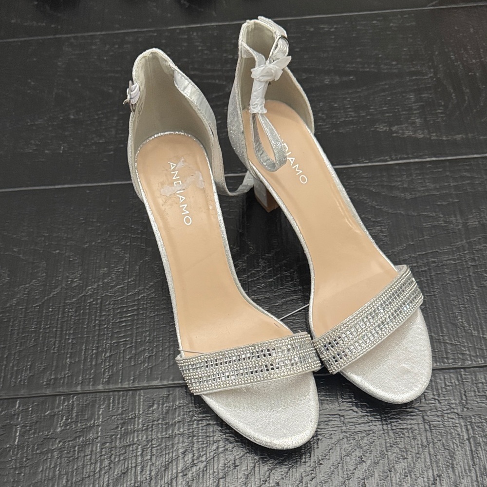 Andiamo Elegant Silver Rhinestone Heels